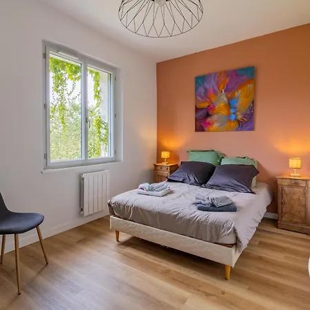 Maison Renovee Avec Jardin Proche D'angers Country house *