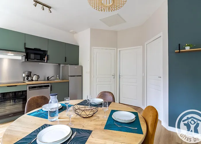 Maison Rénovée Avec Jardin Proche D'angers - Fr-1-622-92 *