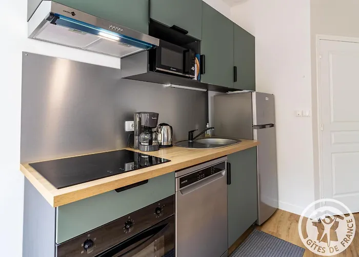 Maison Rénovée Avec Jardin Proche D'angers - Fr-1-622-92