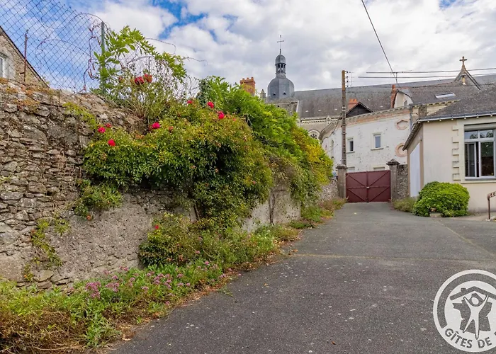 Сasa de vacaciones Maison Rénovée Avec Jardin Proche D'angers - Fr-1-622-92 *